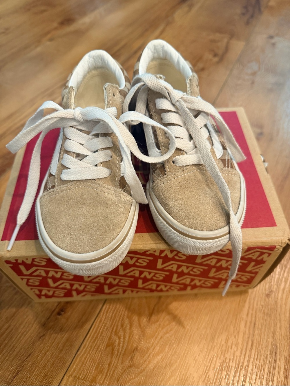 Vans Kids old Skool Tan Suede Low-Top Sneakers with White Laces